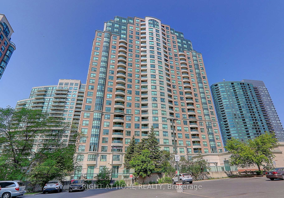 7-lorraine-drive-toronto-ontario-c12779680