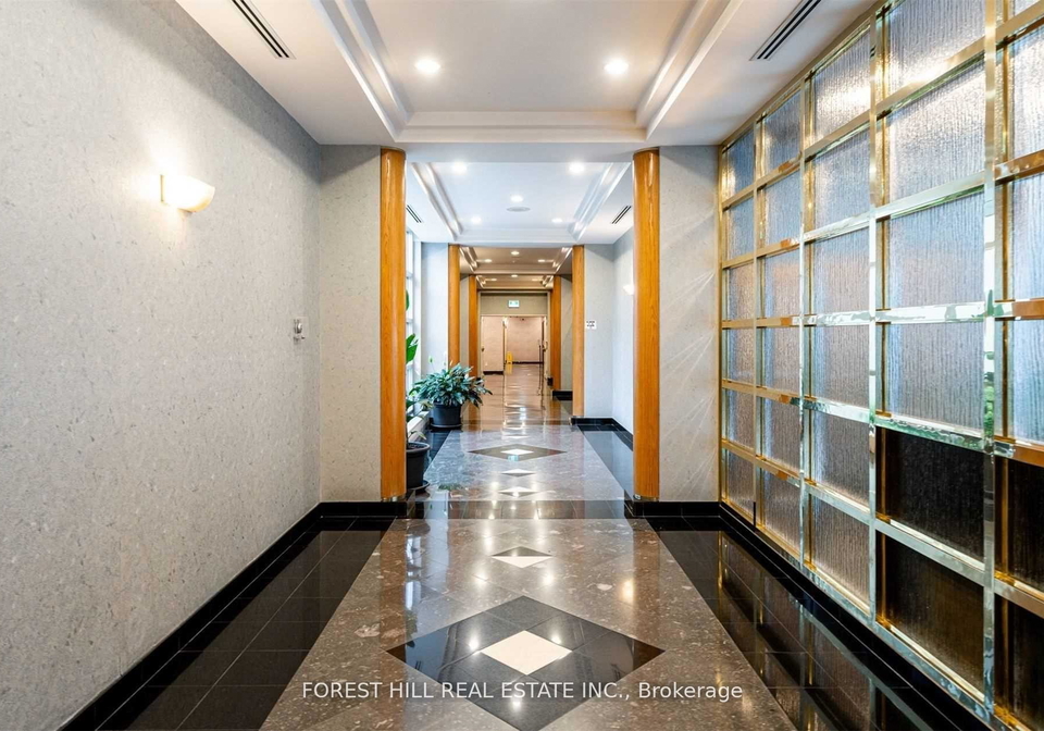 18-hollywood-avenue-north-york-ontario-c12780056
