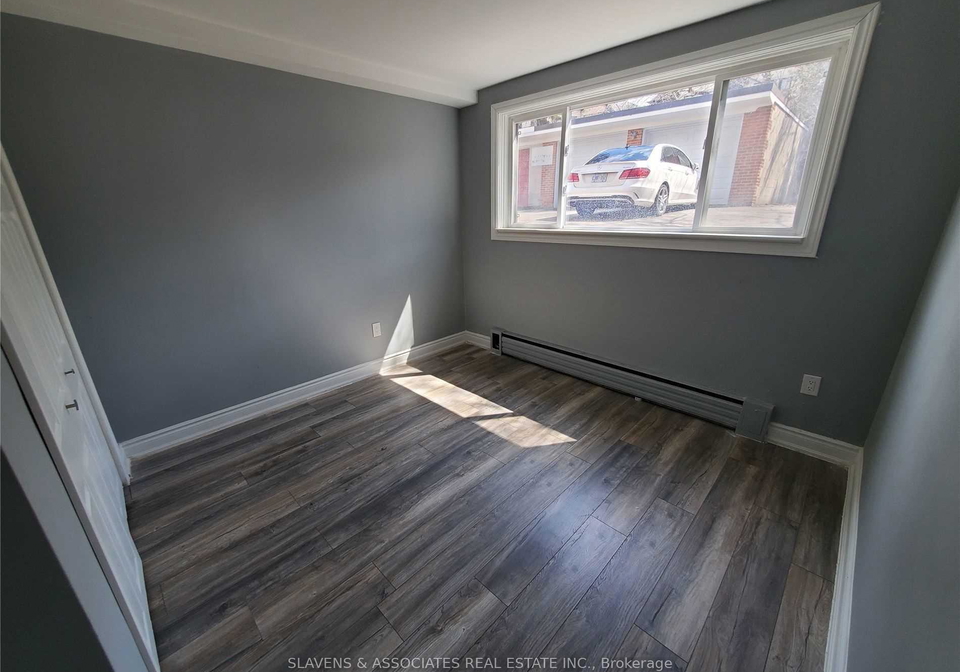19-charlemagne-drive-north-york-ontario-c12780316