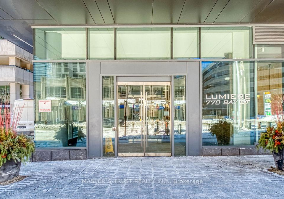 770-bay-street-toronto-ontario-c12780424