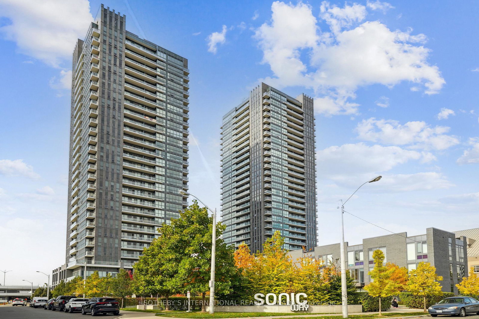 6-sonic-way-n-east-york-ontario-c12780450
