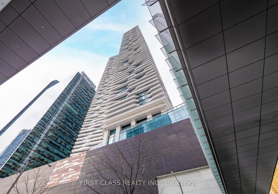 100-harbour-street-toronto-ontario-c12780672