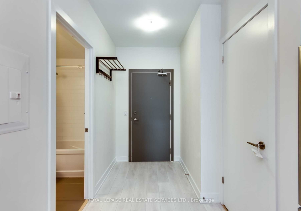 169-fort-york-boulevard-toronto-ontario-c12781098