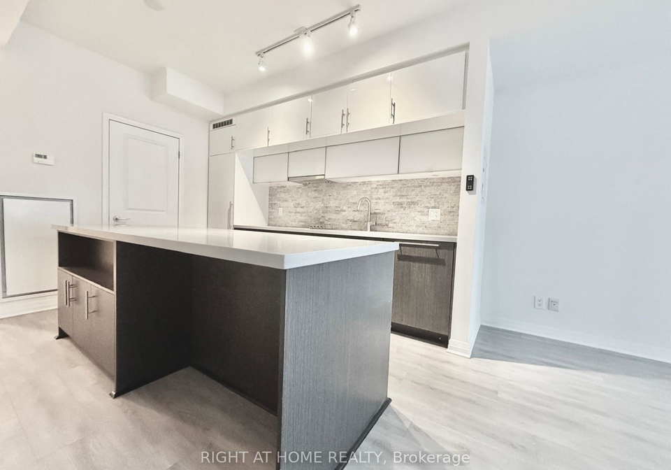 8-mercer-street-toronto-ontario-c12781260
