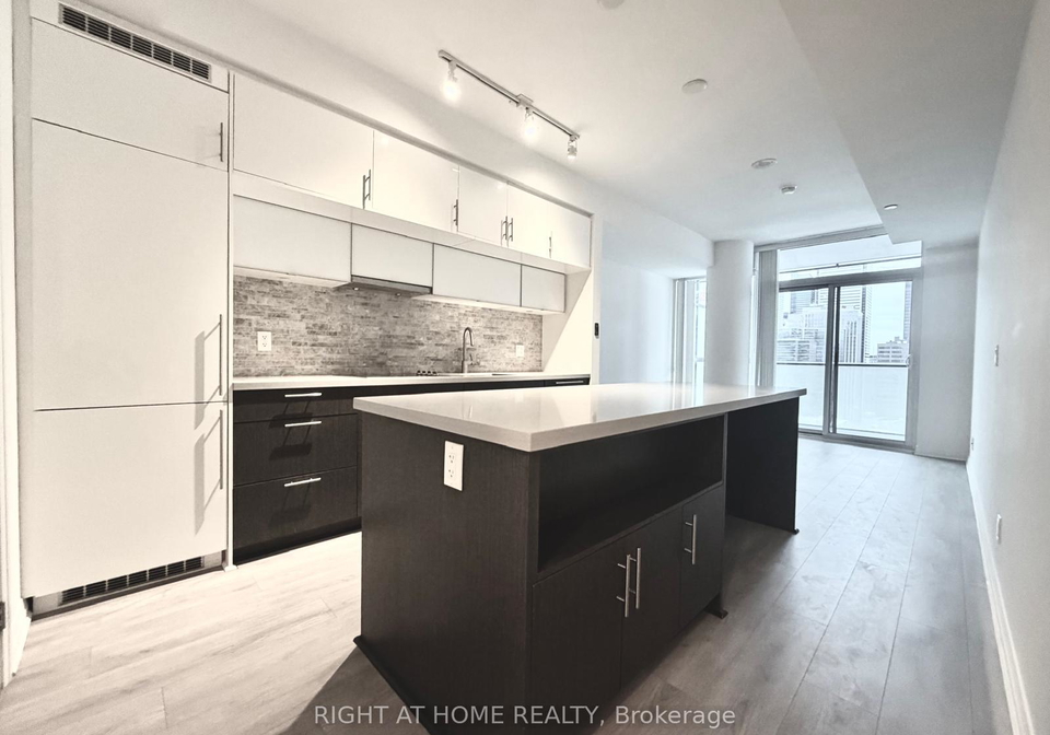 8-mercer-street-toronto-ontario-c12781260