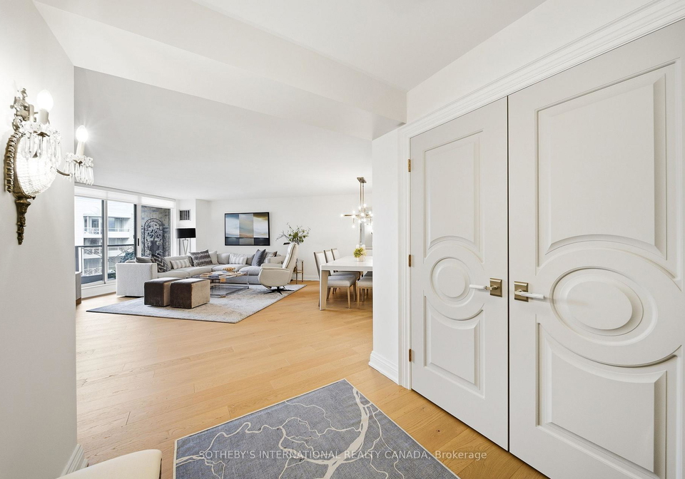 215-the-donway-way-w-north-york-ontario-c12781440