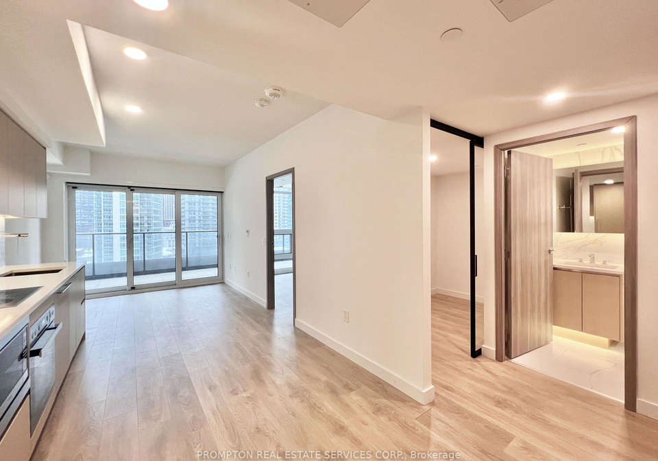1-concord-cityplace-way-toronto-ontario-c12781552