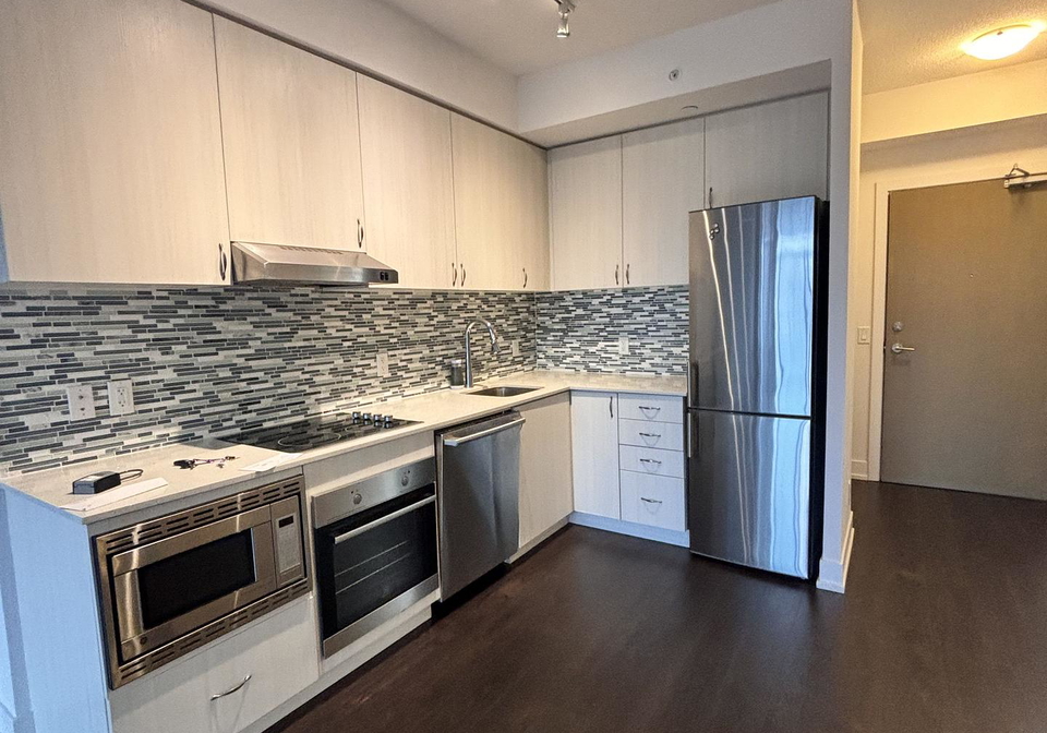 7-kenaston-gardens-north-york-ontario-c12781596