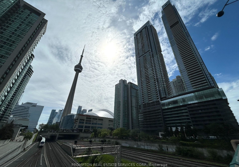 1-concord-cityplace-way-toronto-ontario-c12781672