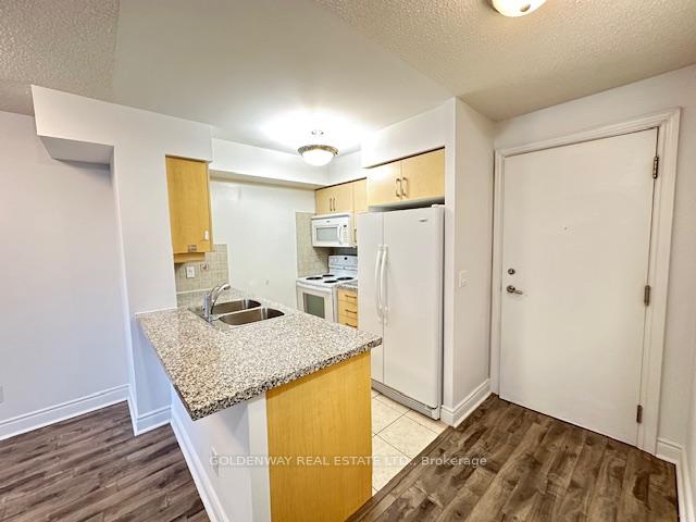 15-greenview-avenue-toronto-ontario-c12781942