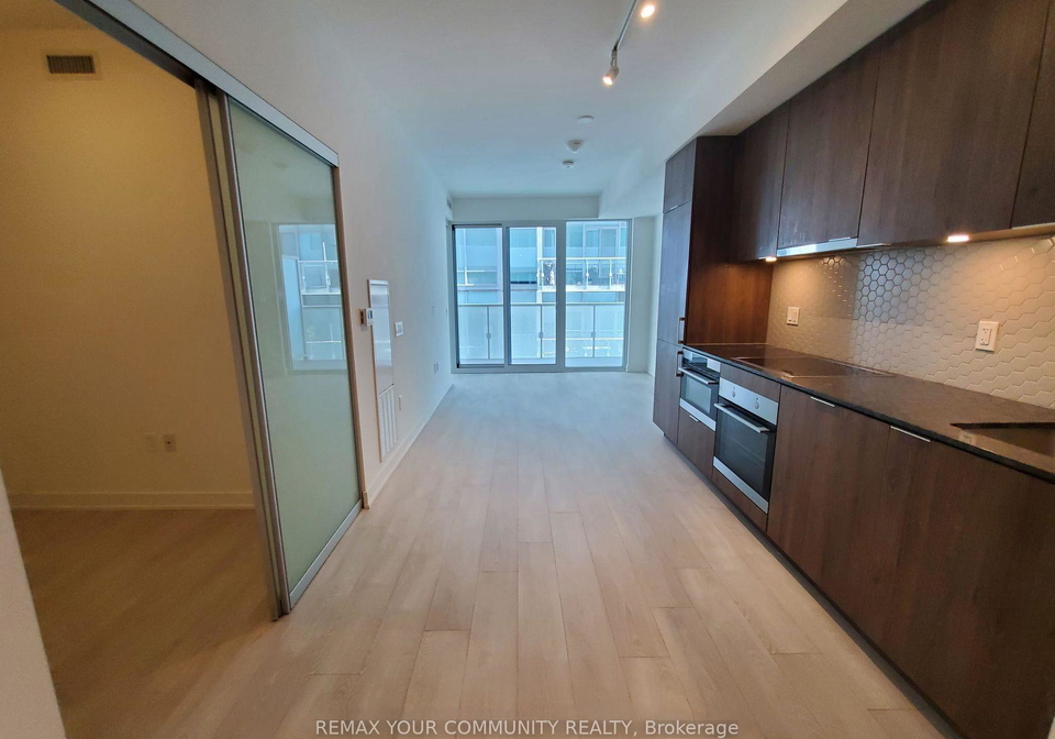15-queens-quay-e-toronto-ontario-c12782714
