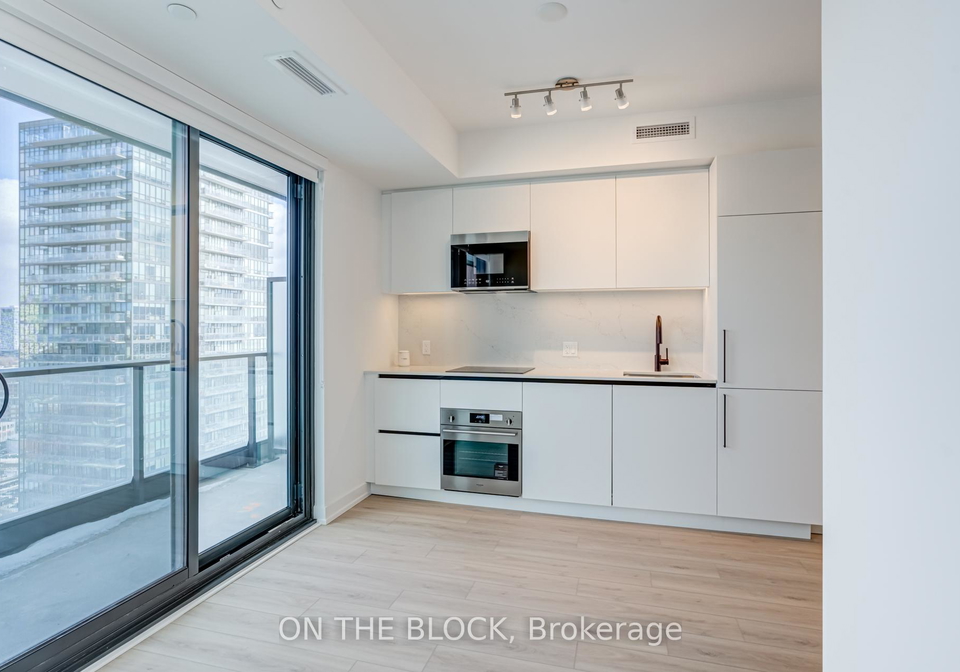 35-parliament-street-toronto-ontario-c12782732