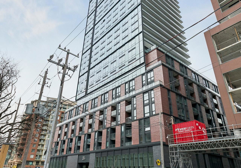 35-parliament-street-toronto-ontario-c12782794