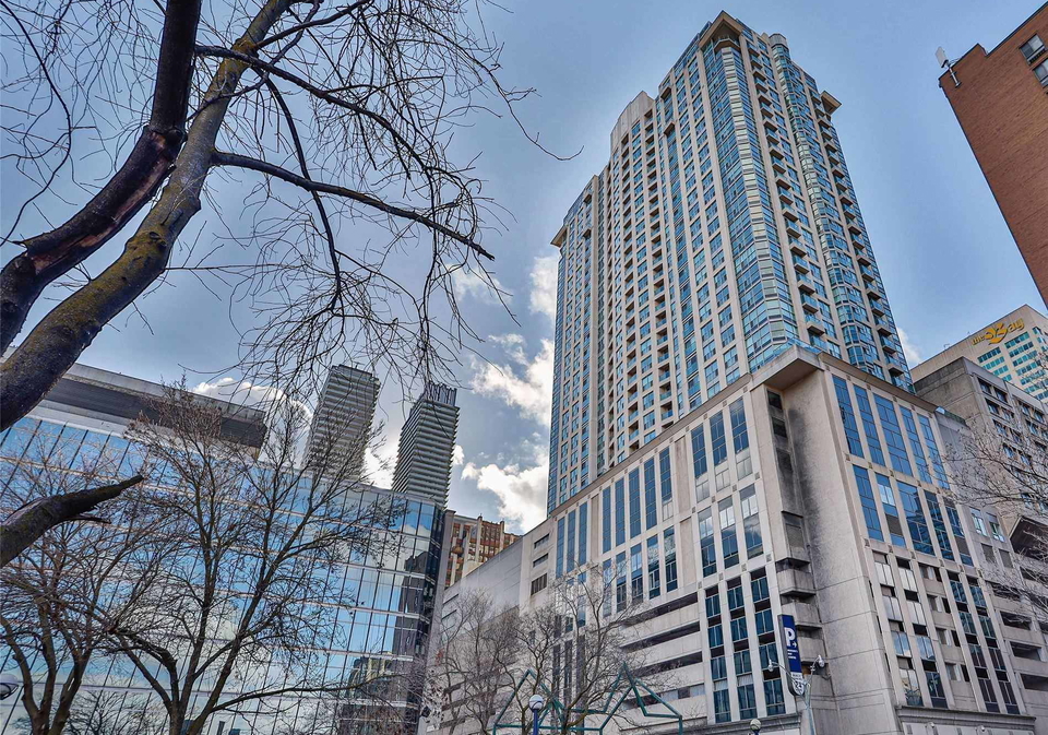 8-park-road-toronto-ontario-c12783368