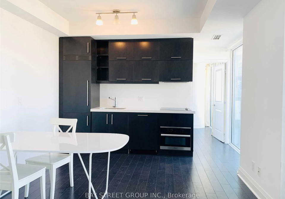 1080-bay-street-toronto-ontario-c12783840