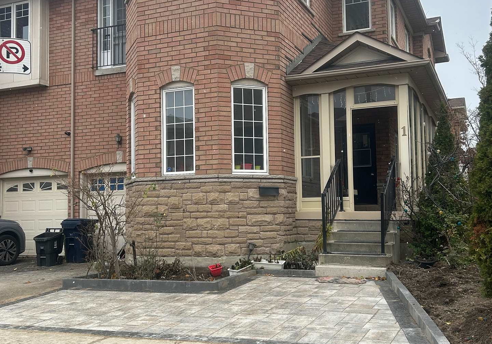 1-seaton-park-road-east-york-ontario-c12784116
