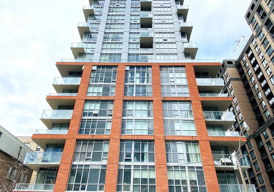 126-simcoe-street-toronto-ontario-c12784300