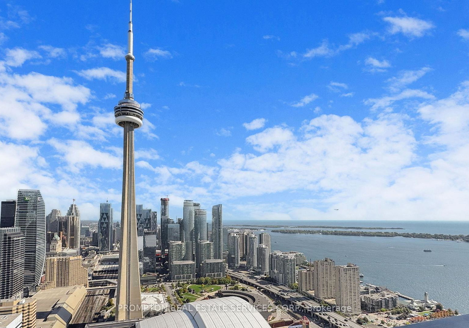 1-concord-cityplace-way-toronto-ontario-c12785084