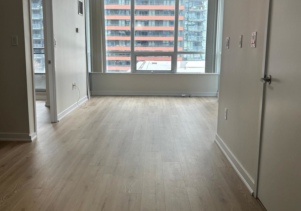 8-telegram-mews-toronto-ontario-c12785168