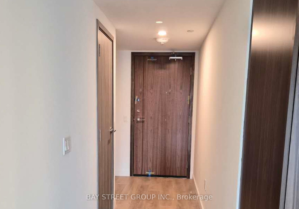 3-concord-cityplace-way-toronto-ontario-c12785642