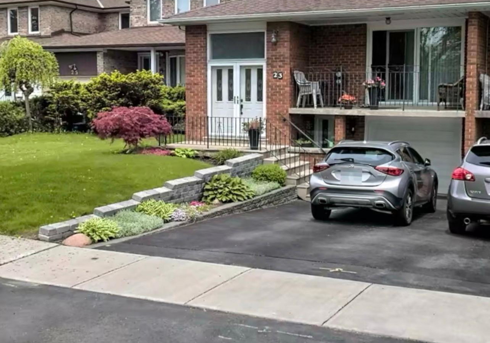 23-st-paschal-court-n-toronto-ontario-c12785770
