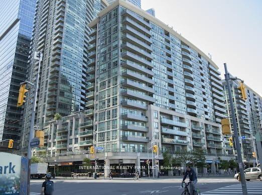51-lower-simcoe-street-toronto-ontario-c12785876