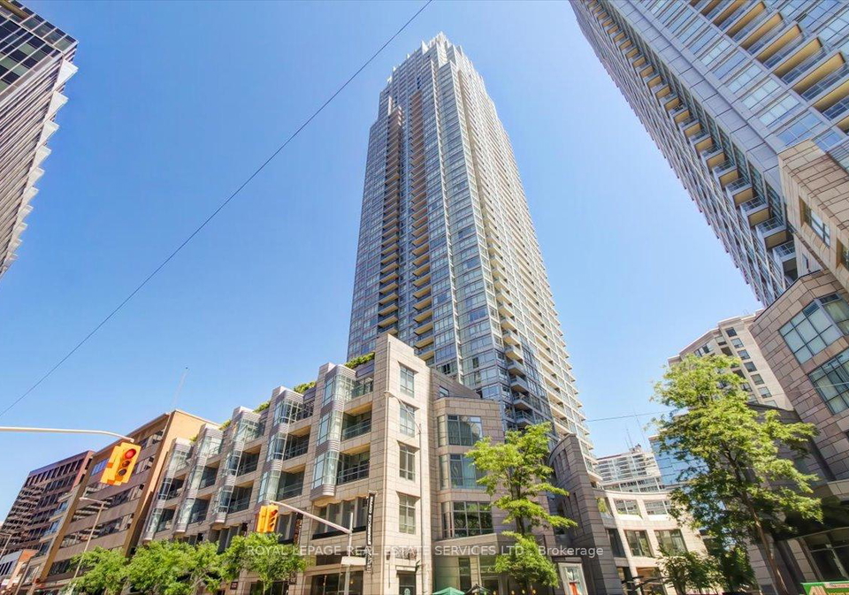 2191-yonge-street-toronto-ontario-c12786236