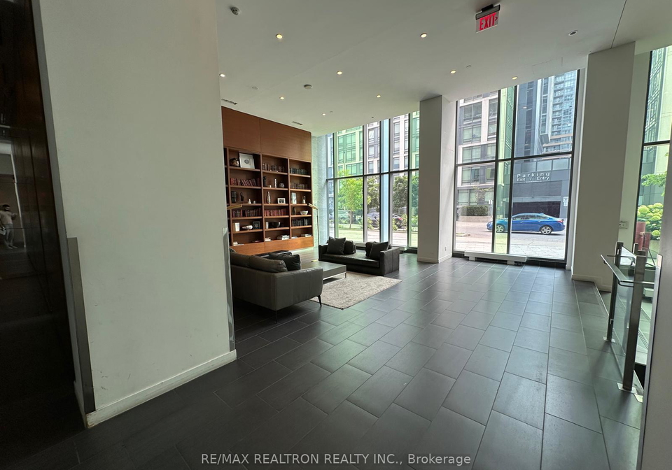 170-fort-york-boulevard-toronto-ontario-c12786330