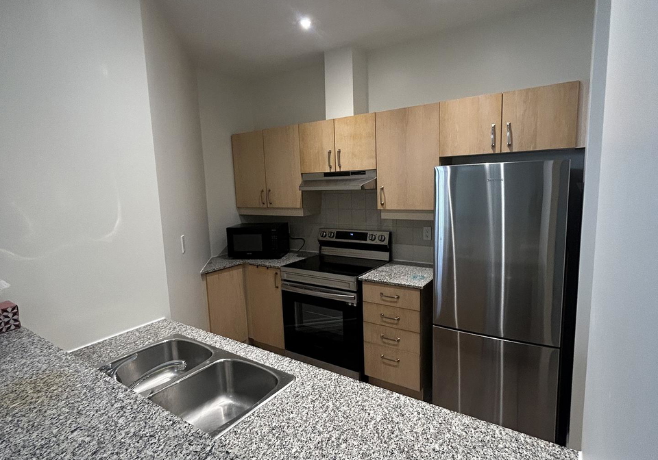 1-leaside-park-drive-east-york-ontario-c12786366