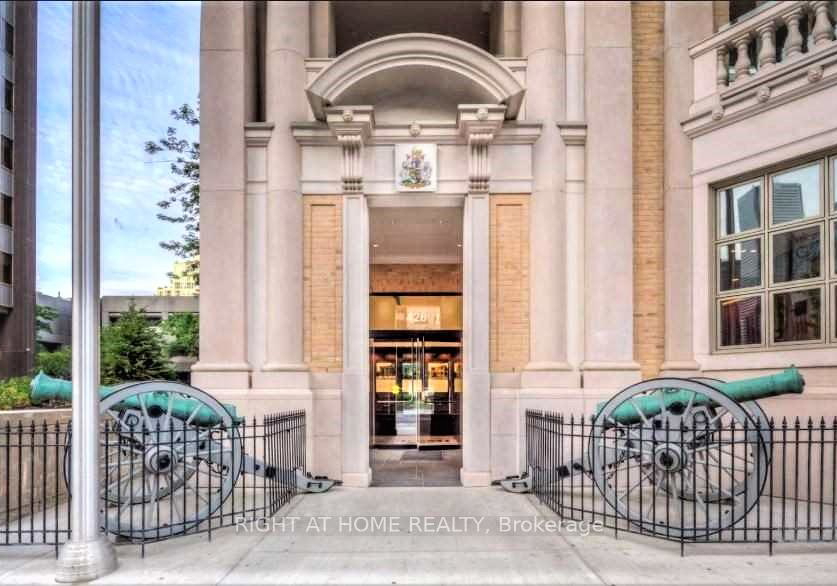 426-university-avenue-toronto-ontario-c12786616