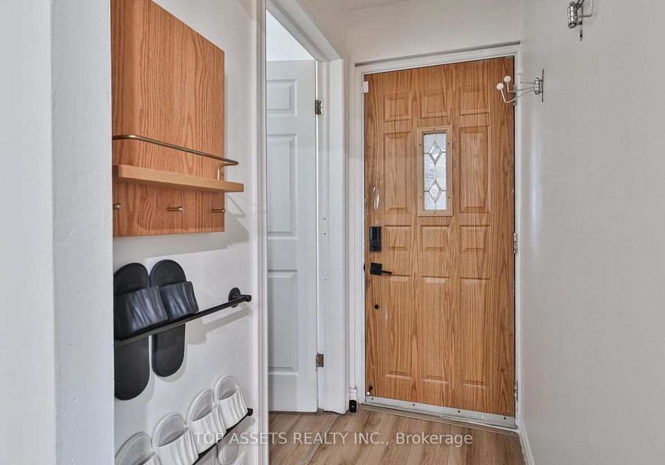 570-vaughan-main-floor-road-toronto-ontario-c12786690