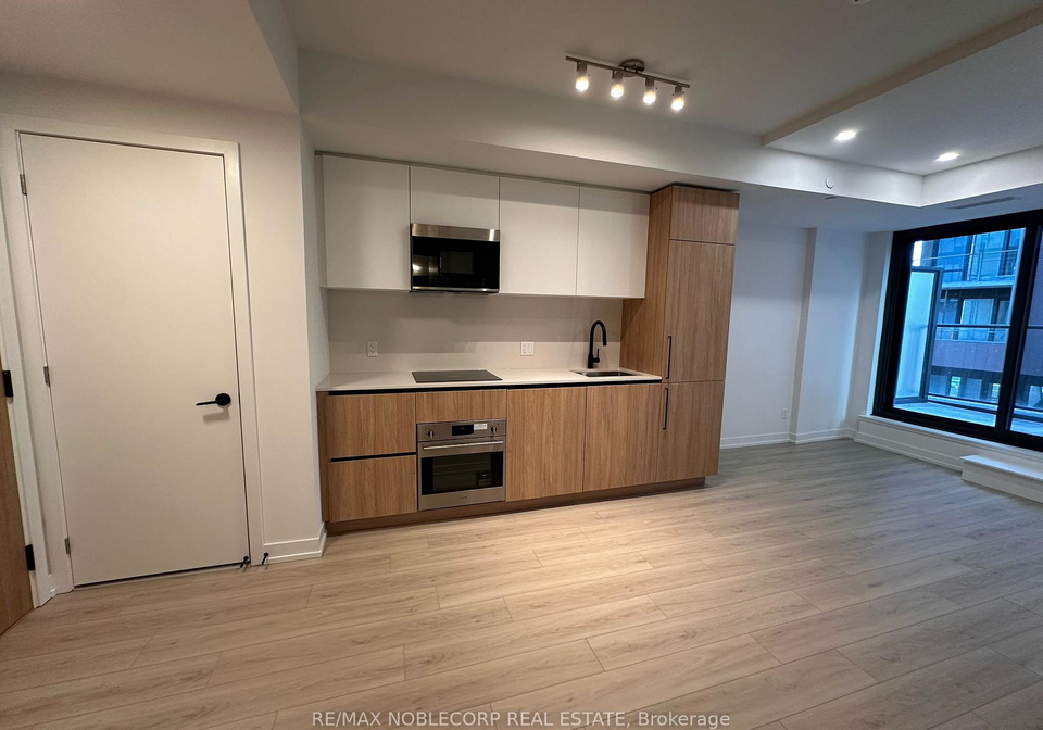 35-parliament-street-toronto-ontario-c12786826