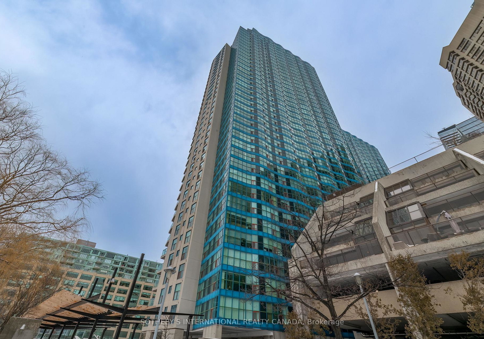99-harbour-square-toronto-ontario-c12786836