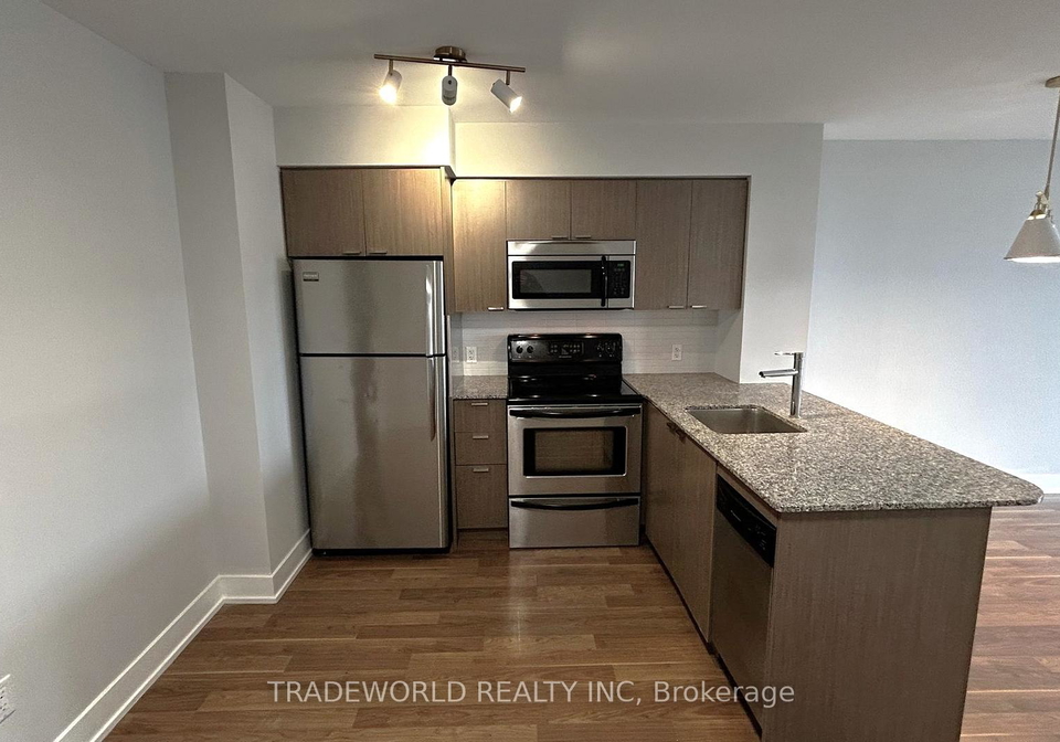 23-sheppard-avenue-e-north-york-ontario-c12787280