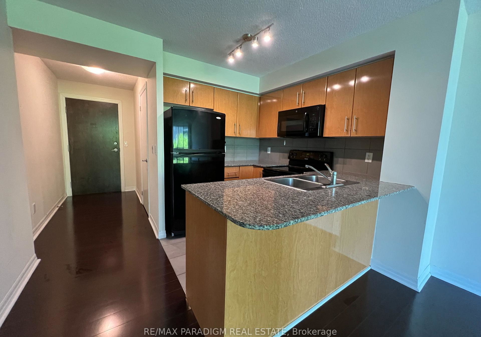 16-yonge-street-toronto-ontario-c12787570
