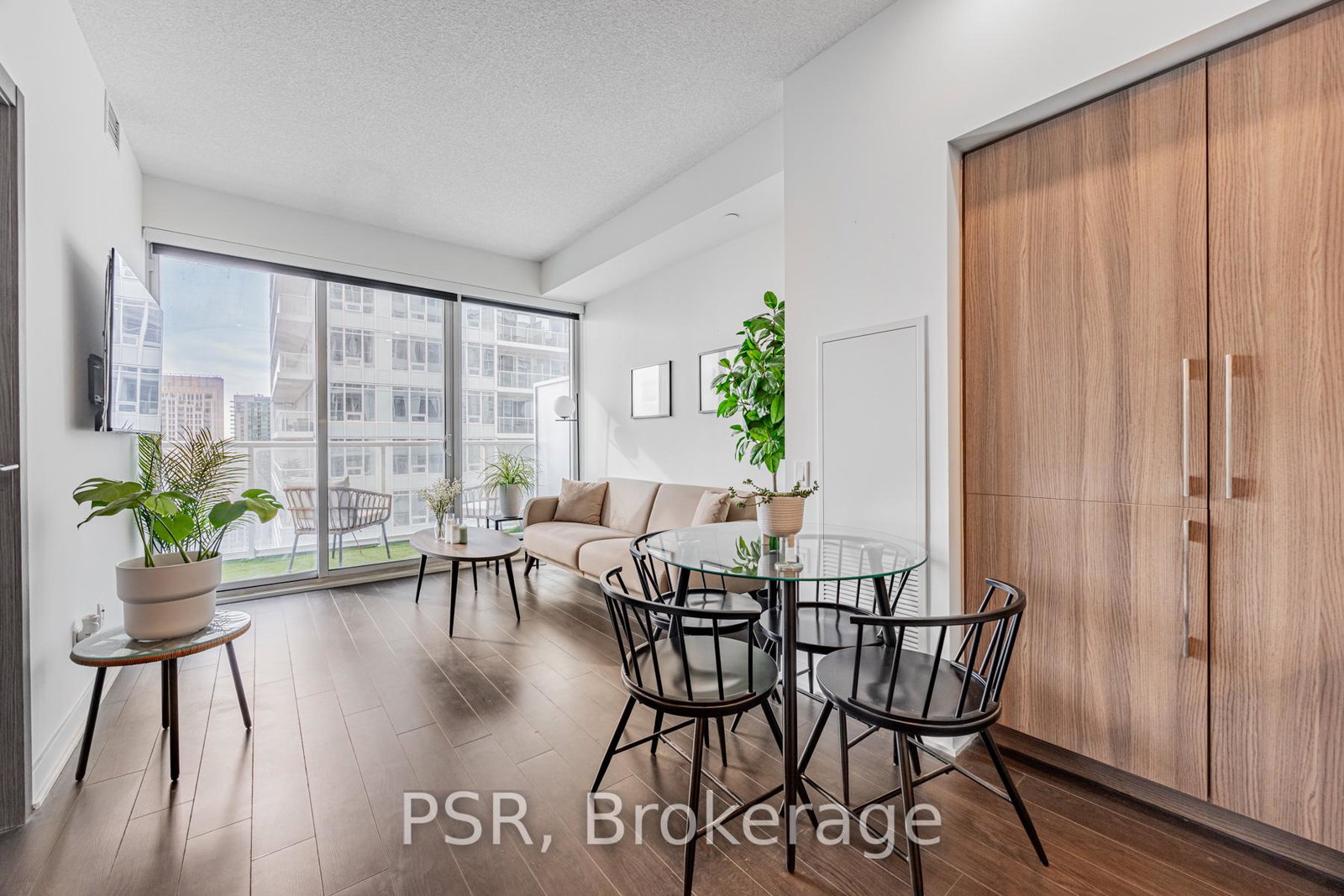 17-bathurst-street-toronto-ontario-c12788242