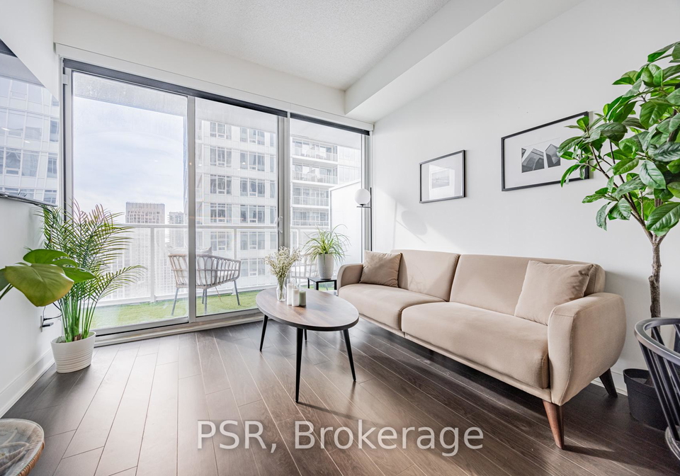 17-bathurst-street-toronto-ontario-c12788242