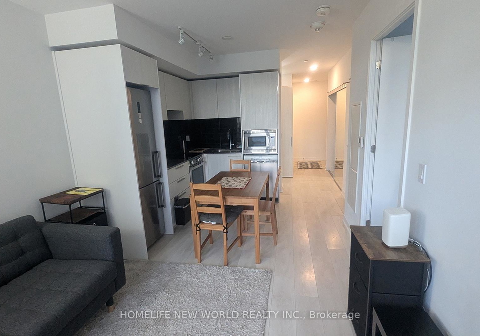 501-yonge-street-toronto-ontario-c12789038
