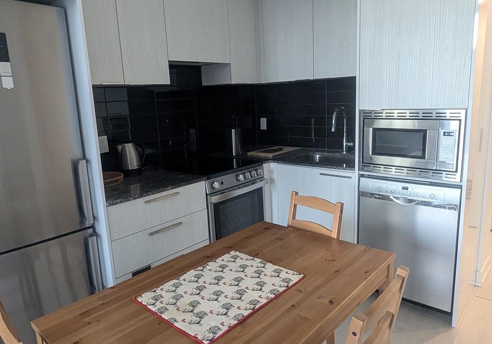 501-yonge-street-toronto-ontario-c12789038