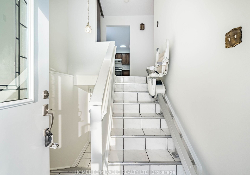 209-apache-trail-north-york-ontario-c12789082
