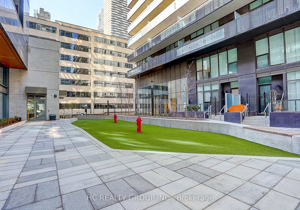 39-roehampton-avenue-toronto-ontario-c12789130