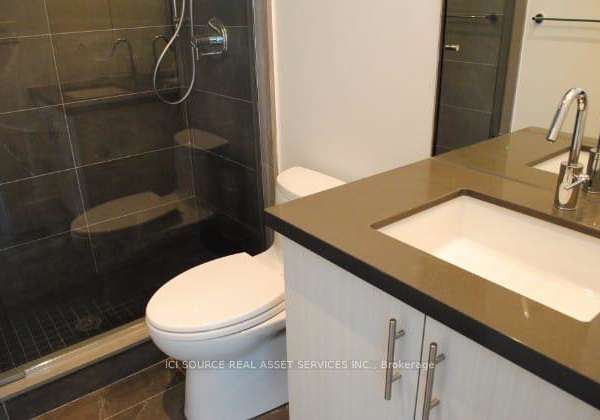 39-queens-quay-e-toronto-ontario-c12789330