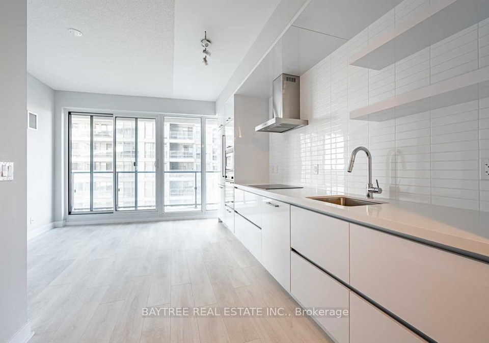 2221-yonge-street-toronto-ontario-c12789496