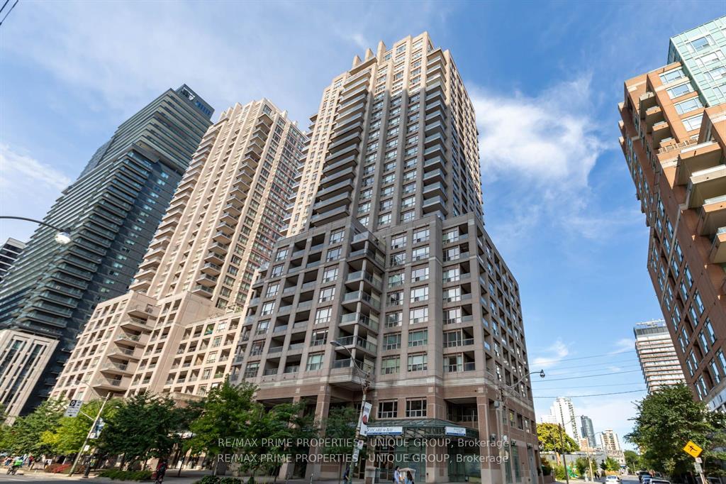 909-bay-street-toronto-ontario-c12789736