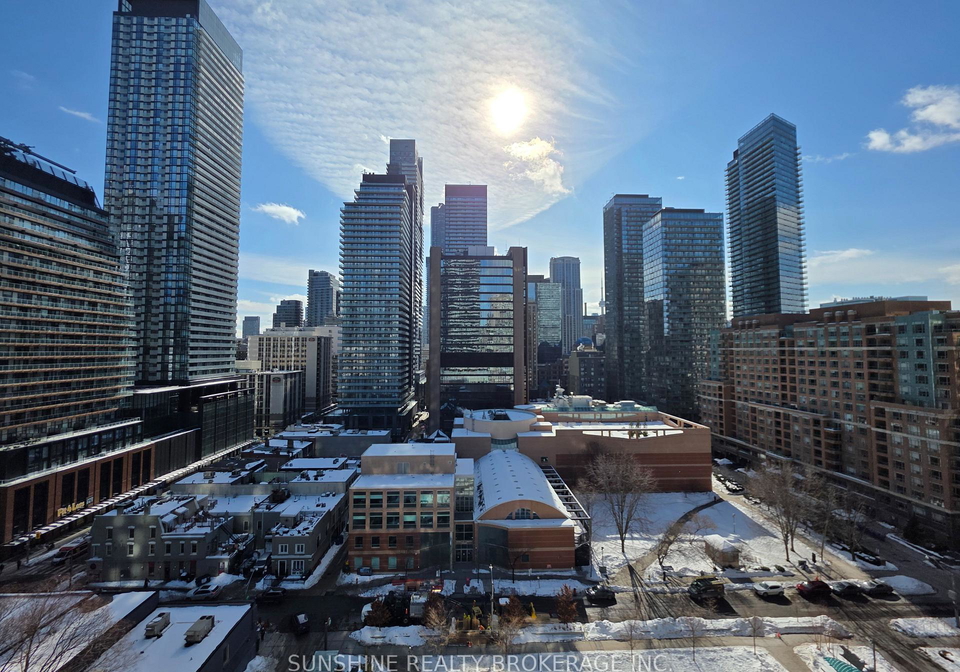 11-wellesley-street-toronto-ontario-c12789956