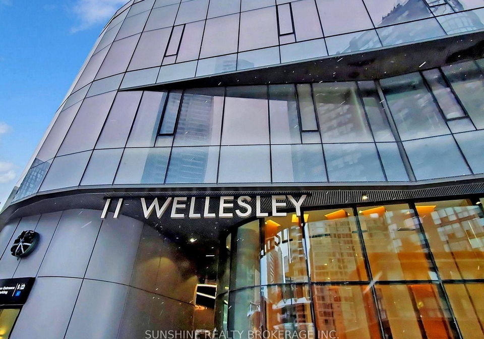 11-wellesley-street-toronto-ontario-c12789956