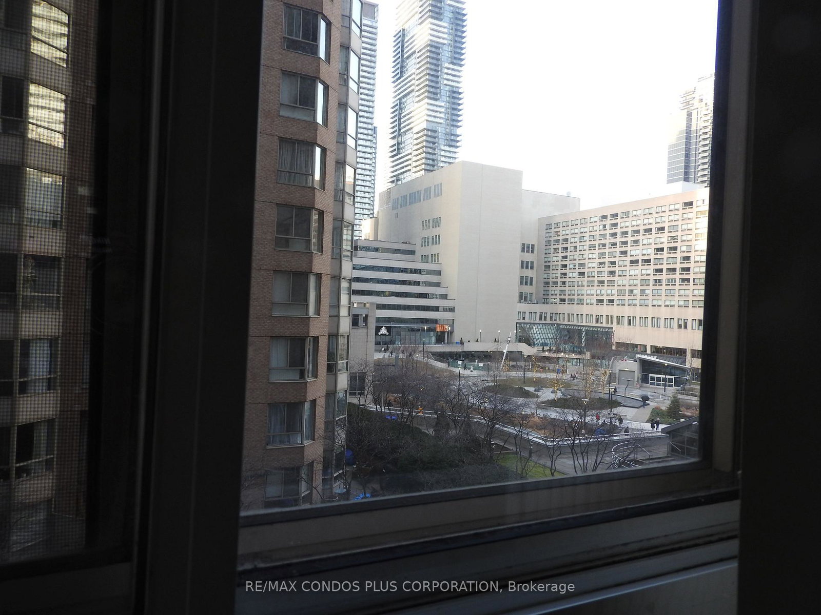 711-bay-street-toronto-ontario-c12790186