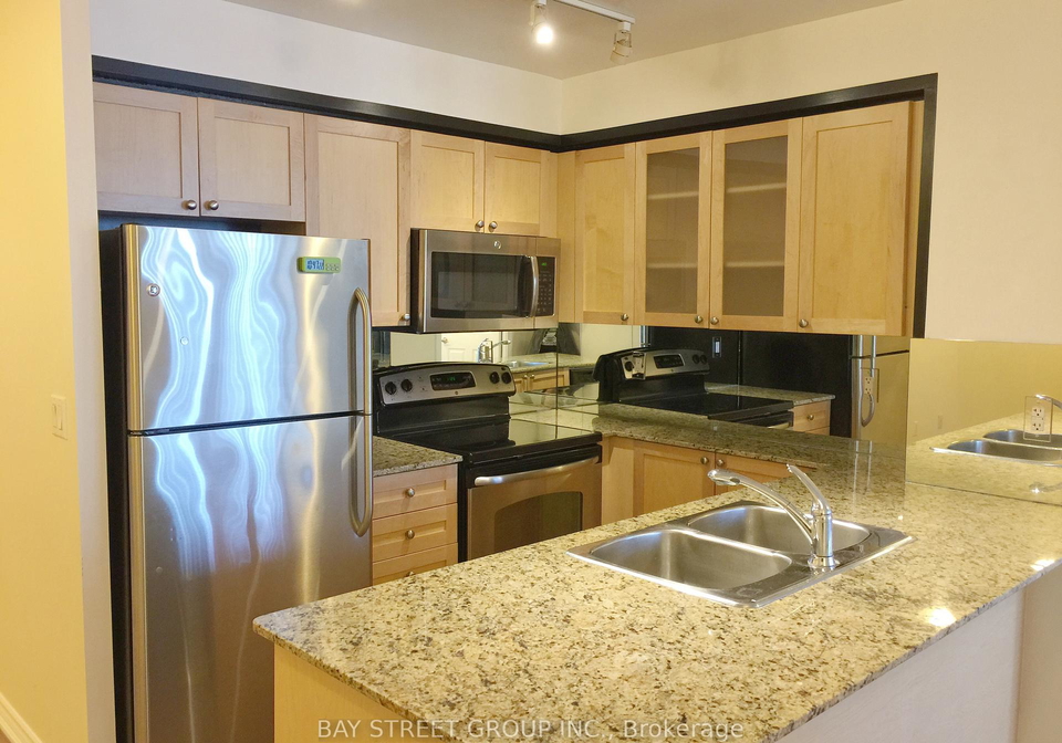 761-bay-street-toronto-ontario-c12790206
