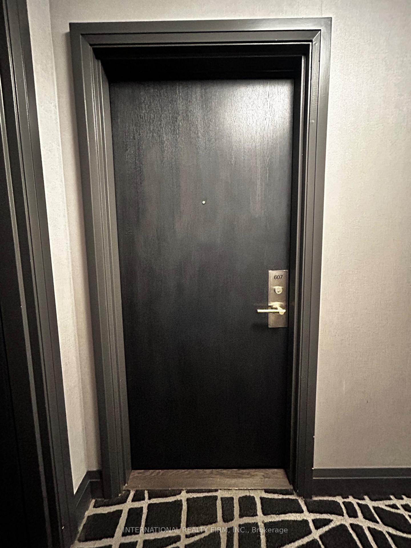 297-college-street-toronto-ontario-c12790318