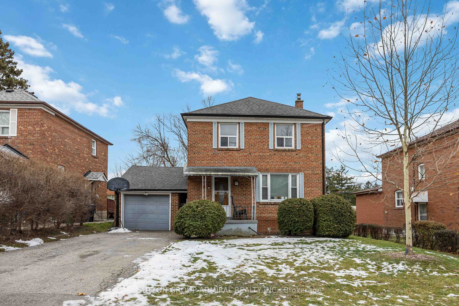 31-dell-park-avenue-toronto-ontario-c12790366